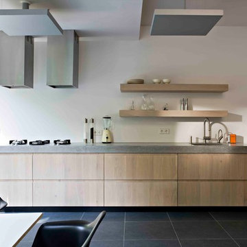 DUTCH kitchens: TRADITIONAL style