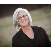 Vicki Hoefle's photo