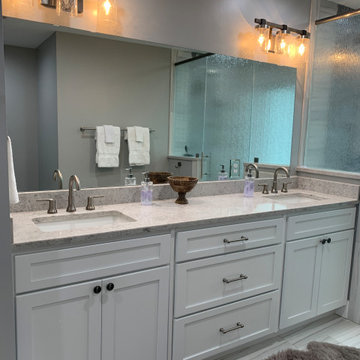 En-suite Master Bathroom