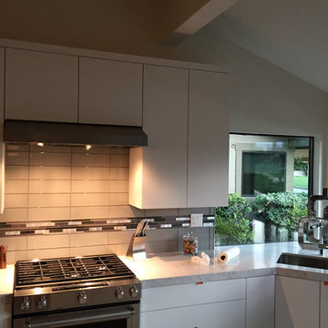 Modern / Mid-Century Desert Retreat