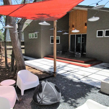 New Build Contempory Focus on Entertaining and Drainage Ditch Reinforcment