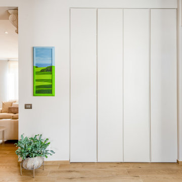 Interior Design - ingresso con armadio a muro