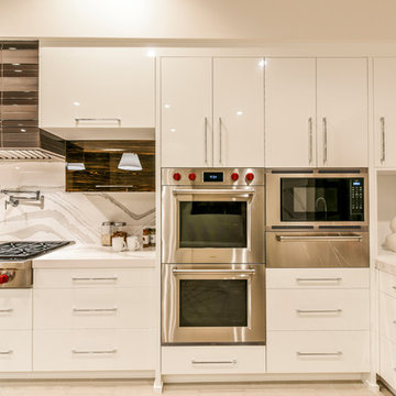 586 Lairmont