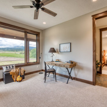 Lone Pine Lodge