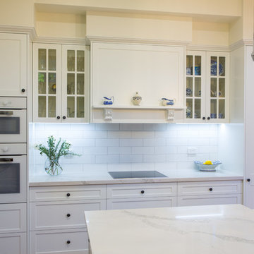 Hampton style Kitchen - Kenmore