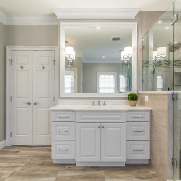 Elegant Master Bath with all the Bells and Whistles