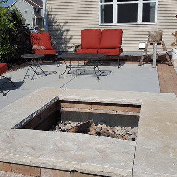 Outdoor Fire Pits and Fireplaces