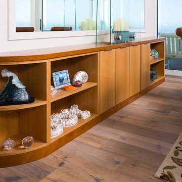 Modern Seaside Retreat