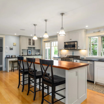 Select Rift & Quarter Sawn Red Oak Plank Flooring, Kitchen