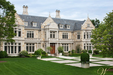 Elegant exterior home photo in New York