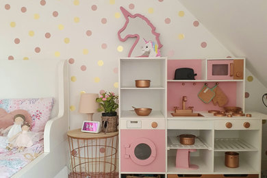 Photo of a modern kids' bedroom in Kent.