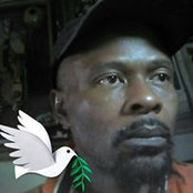 Sculptor Efuna's photo