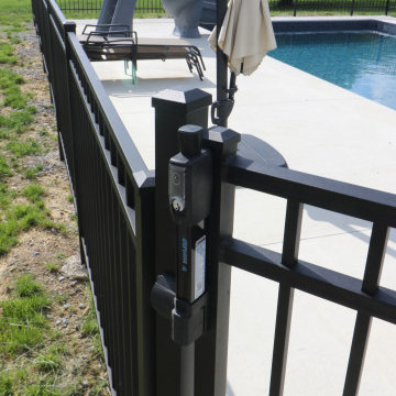 Vinyl Liner Pool (18 x 36) with Slide