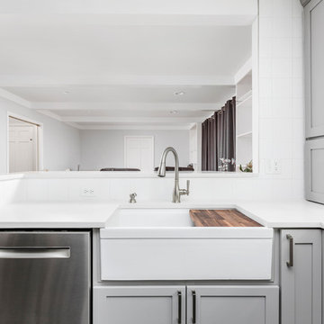 Deerfield Modern Kitchen