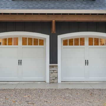 Petite Modern Farmhouse