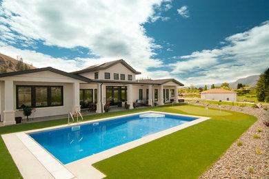 Pool - contemporary pool idea in Vancouver