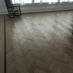 Herringbone Showpiece - Hardwood Flooring