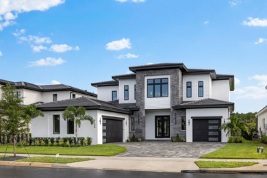 Inspiration for a transitional exterior home remodel in Orlando