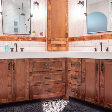 English Chestnut | Master Bathroom
