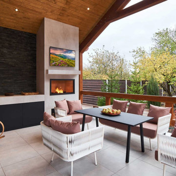 Outdoor Entertainment