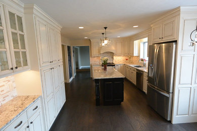 Example of a classic kitchen design in Columbus