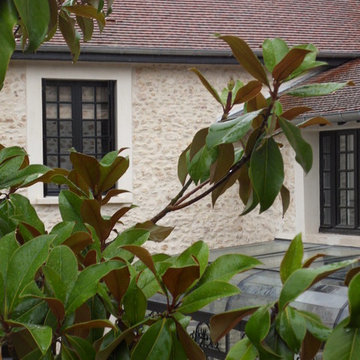 grande maison familiale à deux facettes