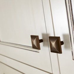Amerock - Extensity Collection - Cabinet And Drawer Knobs