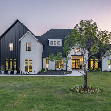 Bold black and white Modern Estate