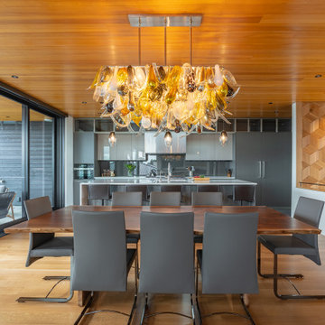KIRKLAND KITCHEN DESIGN & Cabinetry