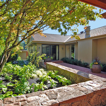 Relaxing Northwest Garden