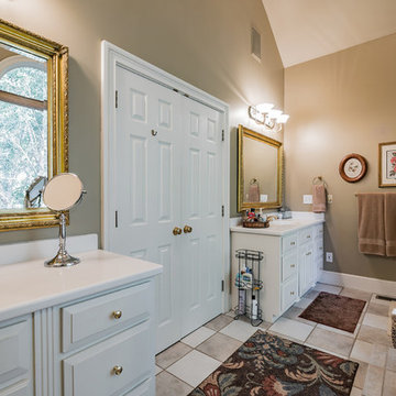 25 Club Forest Lane, Greenville, SC 29605