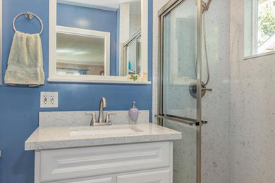 Example of a mid-sized bathroom design in San Francisco