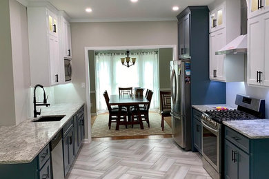 Inspiration for a mid-sized kitchen remodel in Atlanta