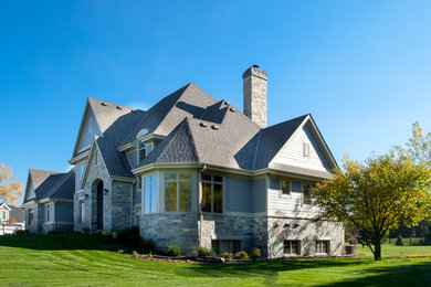 Design ideas for a transitional exterior in Milwaukee.