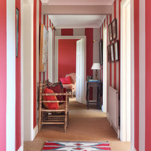 STRIPED WALLS