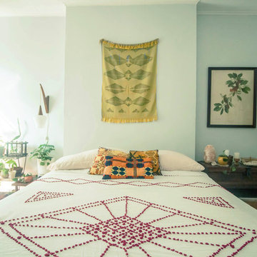 My Houzz: Vintage Collectors' Artfully Curated Walk-Up