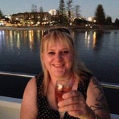 Raewyn Robertson's photo