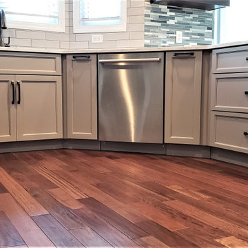 Starmark Kitchen in Maple Stratford Portabella w/ Hickory Mocha Floating Shelves