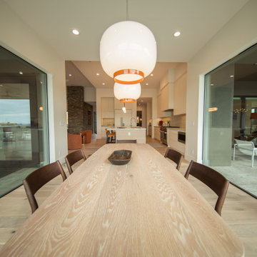 Luxury Desert Retreat - Dining Room