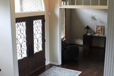 This is an example of a traditional entryway in Kansas City.