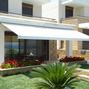 Outdoor Screen Shades: Manual & Motorized