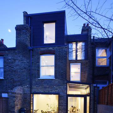 Greyhound Road