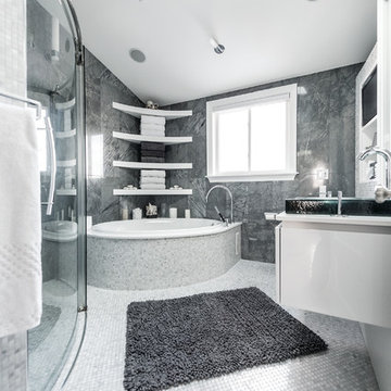 Brush Bathroom