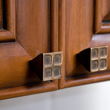 Traditional Decorative Cabinet Hardware By Schaub