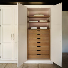 walk in wardrobe