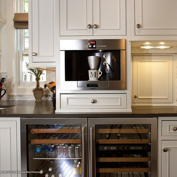 Door style: Savannah Inset | Species: Paint Grade | Finish: White