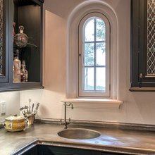 Bar/Butler's Pantry