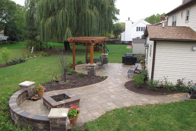 Naperville, IL - Brussel, and Beacon Hill flagstone pavers in Bavarian Blend