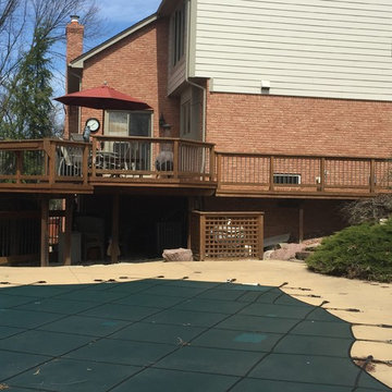 Deck Cleaning, Stripping & Sealing Rochester Hills, Michigan