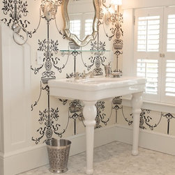 Elegant Guest Suite Bathrrom - Bath Products